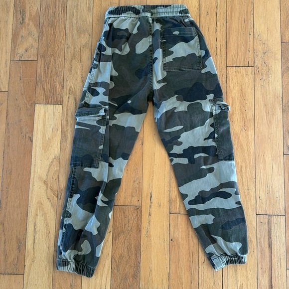 Zara | Kids Camo Cargo Pants | Pull On | Daw String | size 8 - Picture 3 of 4